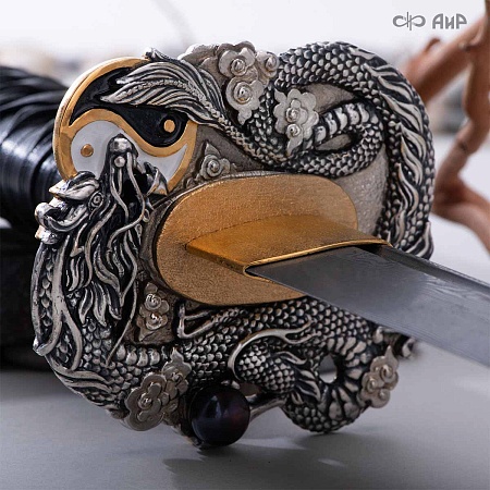  Авторская катана Золотой дракон № 39201 - от мастеров Златоуста