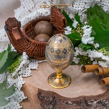 Сувенирное яйцо Олени ручной работы № 34781 - мастера Златоуста